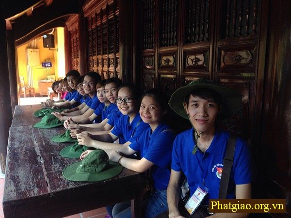 Hành lý máy bay bị vứt, ném như rác thải gây bức xúc