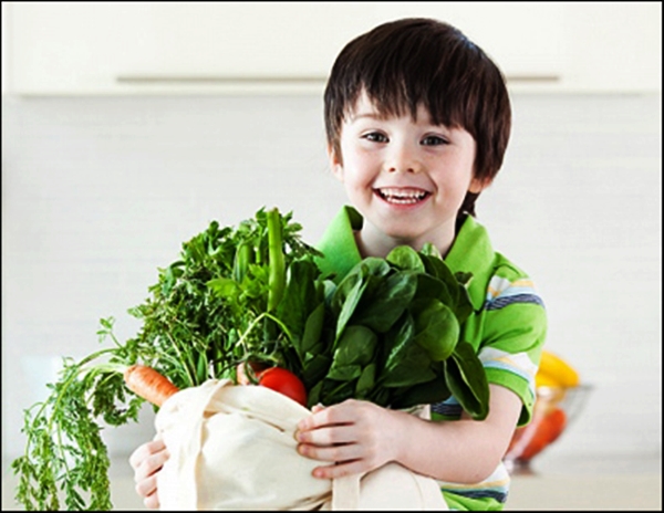 5 cách khuyến khích trẻ ăn rau củ quả