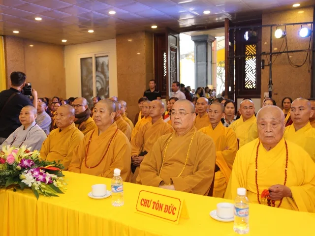 Nghệ An: Lễ hội Văn hóa Phật giáo "Hương Sen Xứ Nghệ 2017"