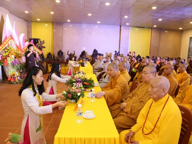 Nghệ An: Lễ hội Văn hóa Phật giáo "Hương Sen Xứ Nghệ 2017"