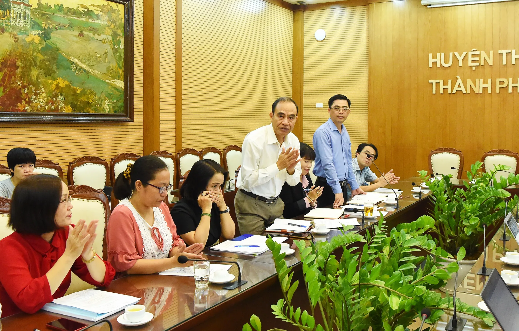 UBND Huyện Thanh Trì : Họp triển khai kế hoạch tổ chức Hội thảo khoa học tôn vinh về nhân vật Lịch sử " Sư bà Phương Dung và Tu bổ Tôn tạo khu Lăng mộ ", nhân dịp Thủ đô kỷ niệm 1010 năm Thăng long Hà Nội