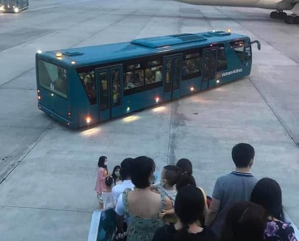 Tôi đã khóc khi ngồi trên máy bay rời khỏi Đà Nẵng-0