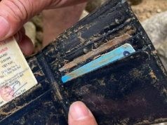 Chảy nước mắt khi tìm thấy chiếc ví lấm lem bùn đất giữa Rào Trăng 3