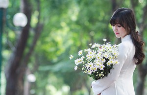 Im lặng không phải vì không muốn nói, mà là giữ lấy cơ hội ngàn vàng