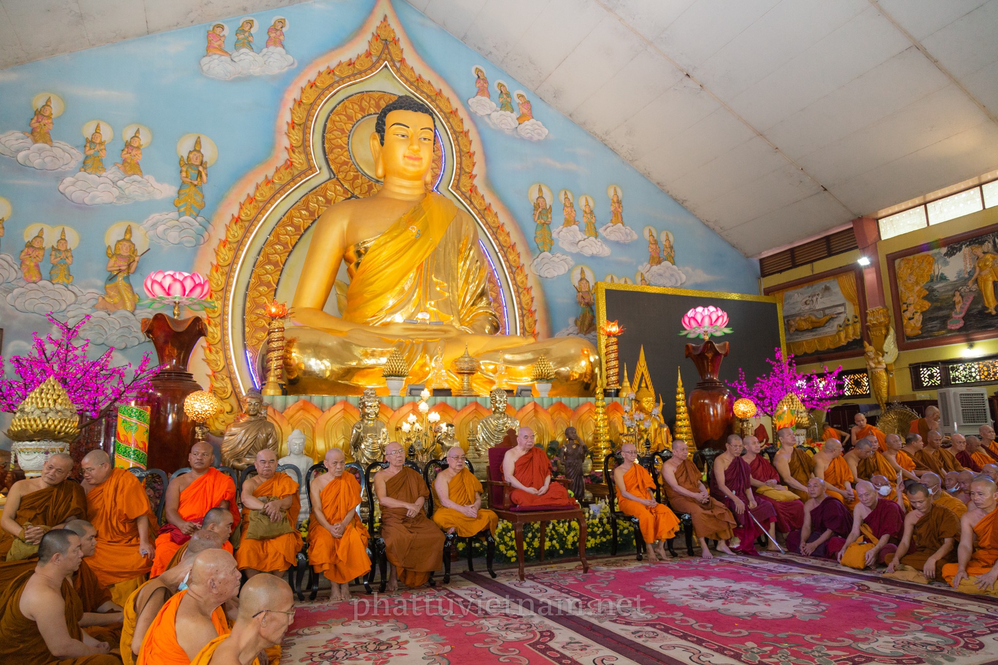 Đồng Nai: Đại lễ dâng y Kathina tại thiền viện Phước Sơn PL.2564-1