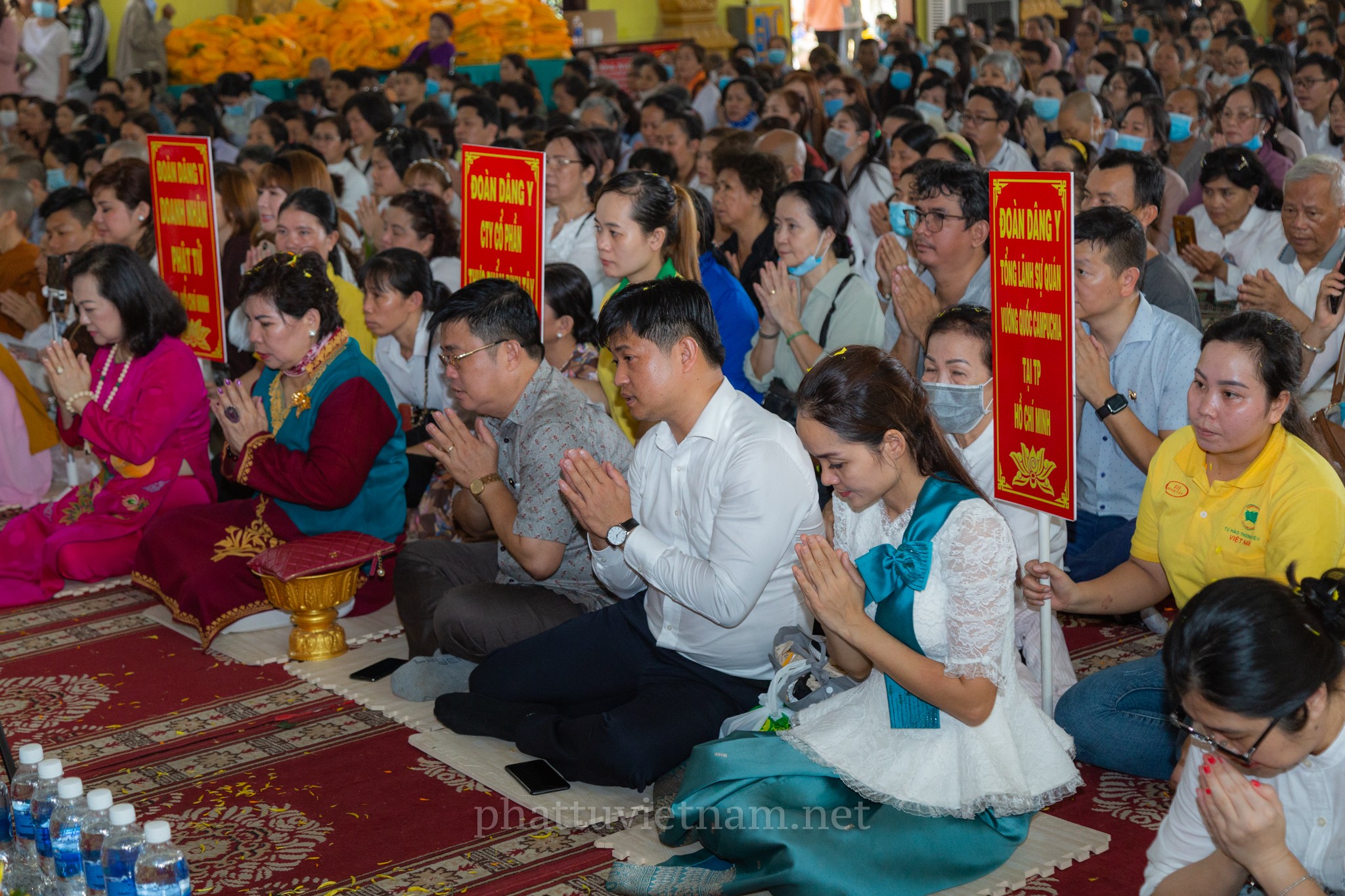 Đồng Nai: Đại lễ dâng y Kathina tại thiền viện Phước Sơn PL.2564-80