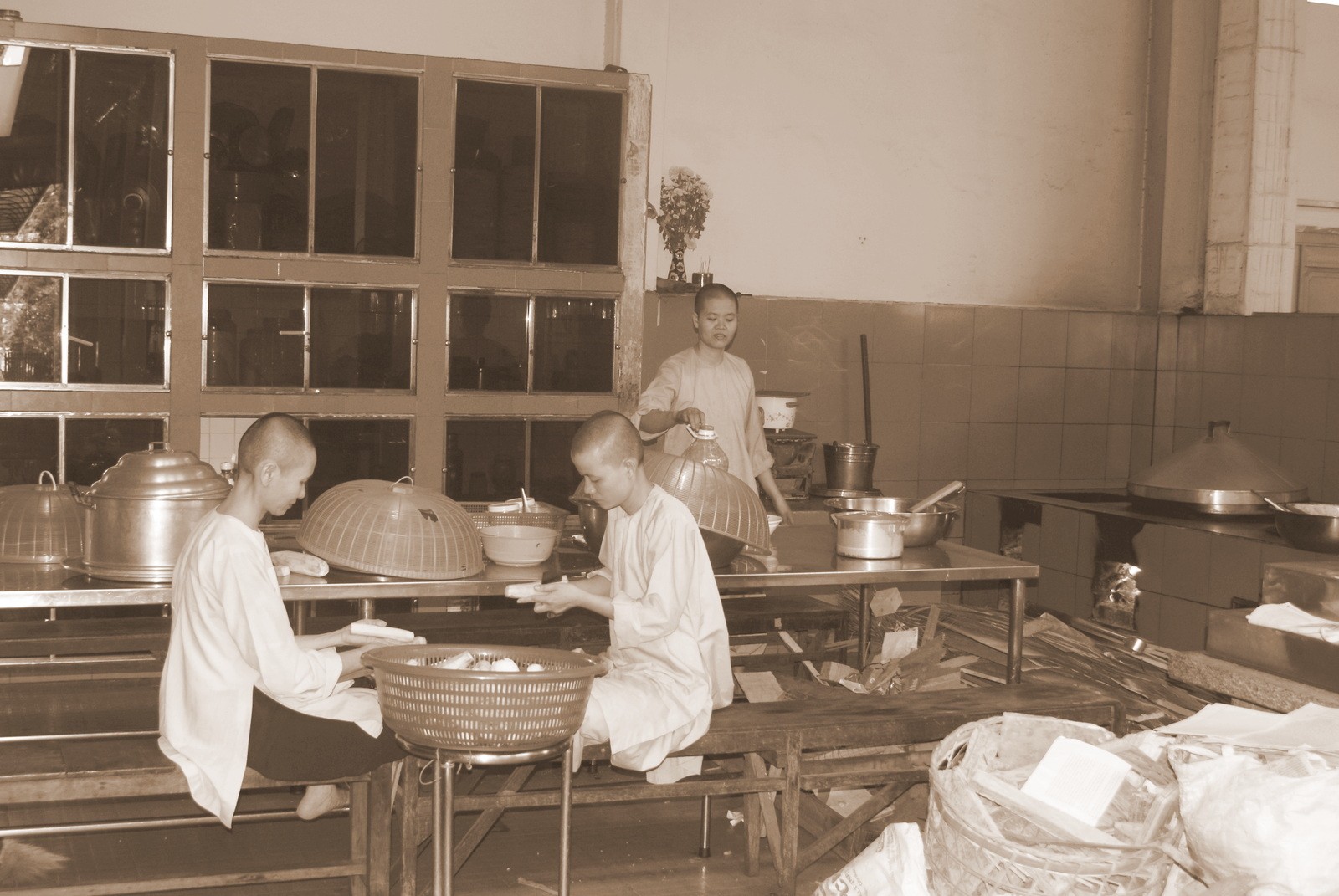 Ni trưởng Thích Nữ Như Đức: Phải hiểu được mình là người xuất gia “tâm hình dị tục”-4