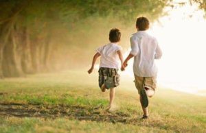 Lúc khó khăn mới biết ai là bạn, khi hoạn nạn mới hiểu bạn là ai…