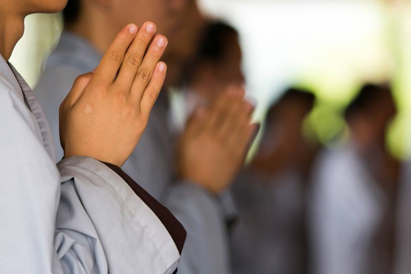 Trong Phật giáo có những người cuồng tín không?-0