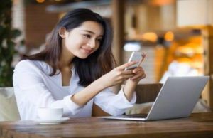 Phụ nữ đẹp không phải ở dung nhan mà là nhờ khí chất