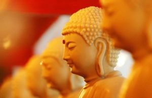 Phật chỉ nguồn gốc sinh ra chanh trấp, thị phi và đau khổ là do điều này