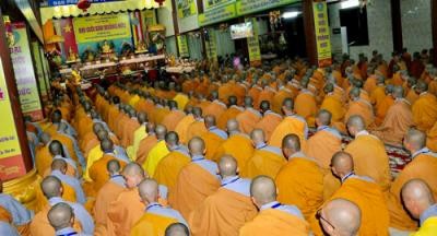 Long An: Hoà thượng Chủ tịch giáo giới tại Đại giới đàn Hoằng Đức