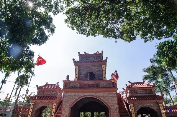Lầu chuông mới được tu sửa
