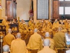 [Chùm ảnh] Kỳ bố-tát đầu tiên trong mùa An cư kiết hạ Phật lịch 2566 tại Việt Nam Quốc Tự