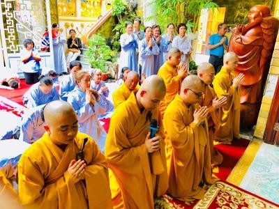 TP HCM: Lễ tạ đàn Dược sư tại chùa Minh Đạo