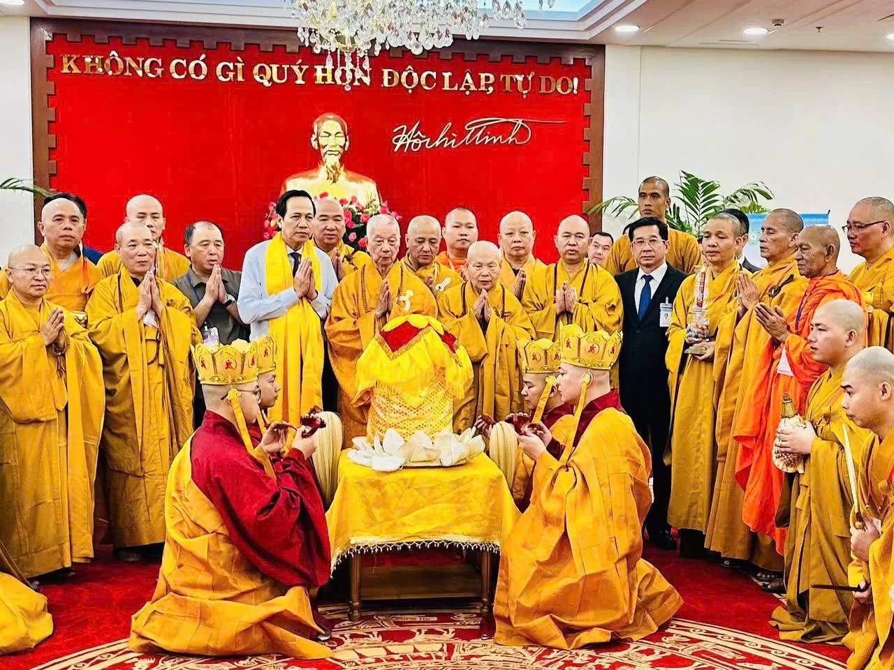 Xá-lợi Đức Bổn sư Thích Ca Mâu Ni Phật đã về đến Việt Nam - Khoảnh khắc thiêng liêng lịch sử