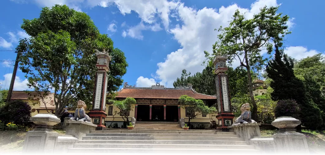 Linh Sơn cổ tự "Thanh bình giữa lòng phố hoa"