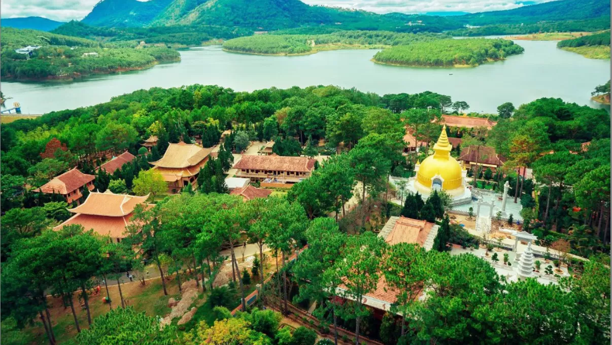 Thiền viện Trúc Lâm Phụng Hoàng "Hương Thiền giữa rừng thông tịch tĩnh"