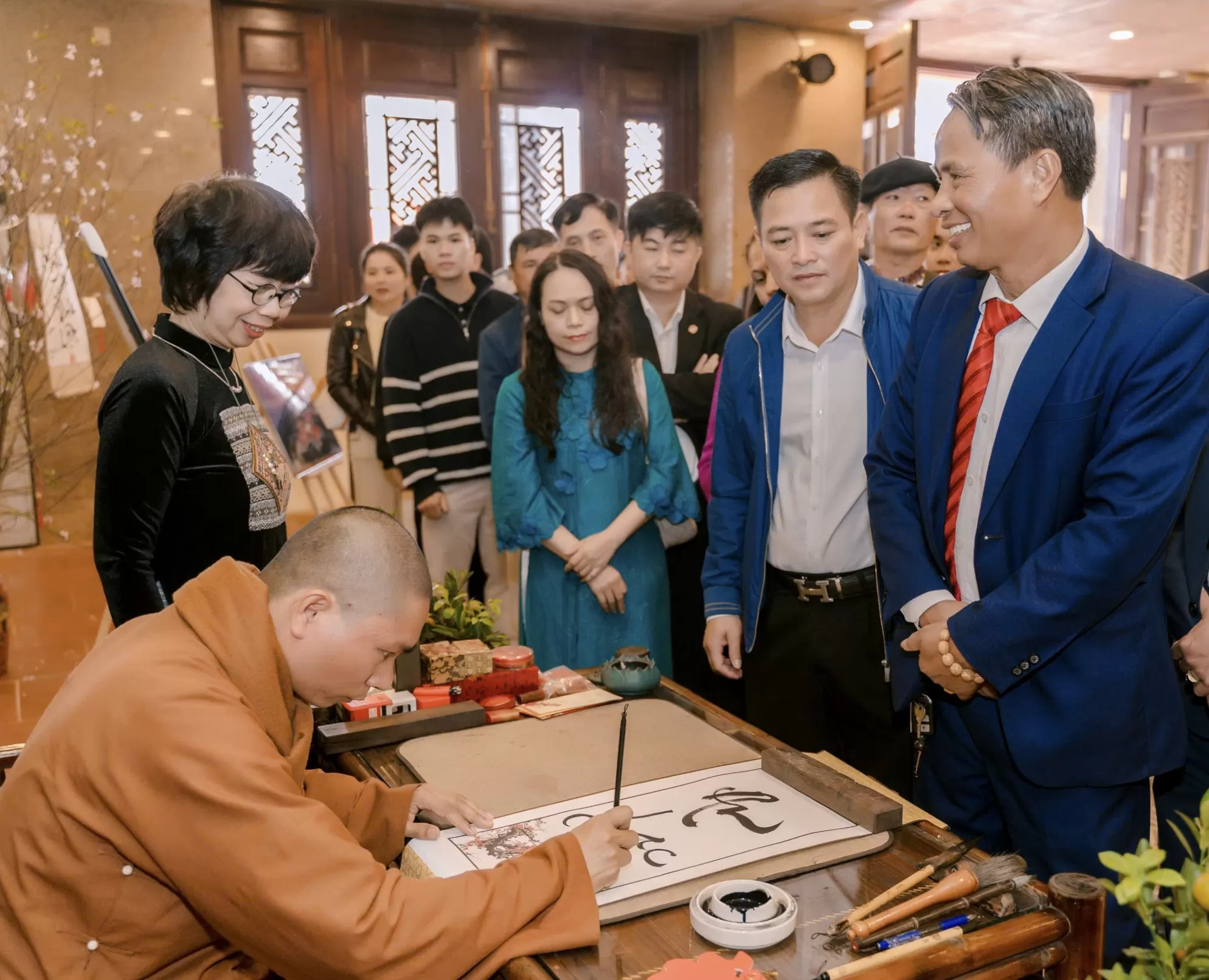 Ý nghĩa tục khai bút đầu xuân: Khai trí tuệ - Dựng tương lai