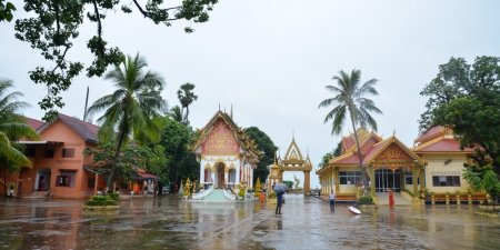 Lào: Đoàn công tác khảo sát và nghiên cứu các ngôi chùa VN tại tỉnh Khăm Muộn và Xa Vẳn Na Khẹt